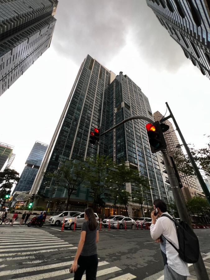 מנילה 1 Bedroom Uptown Bgc Across Uptown Mall מראה חיצוני תמונה