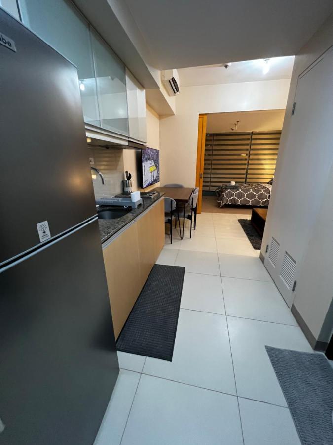 מנילה 1 Bedroom Uptown Bgc Across Uptown Mall מראה חיצוני תמונה